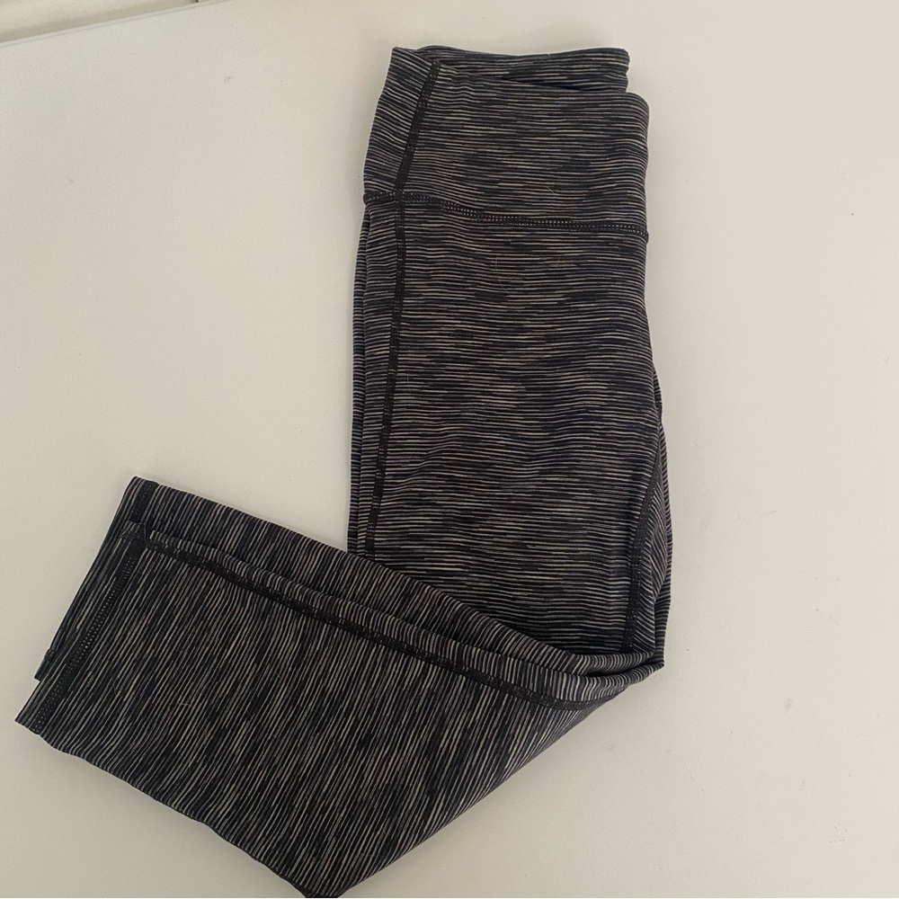 Athleta Chaturanga ultra cropped leggings black and gray striped Size XS - Picture 3 of 4